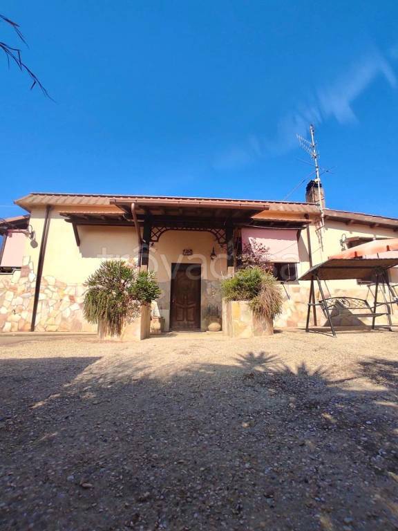 casa indipendente in vendita a Civitavecchia