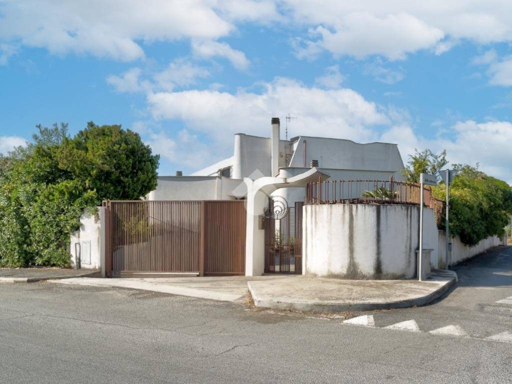 casa indipendente in vendita a Civitavecchia