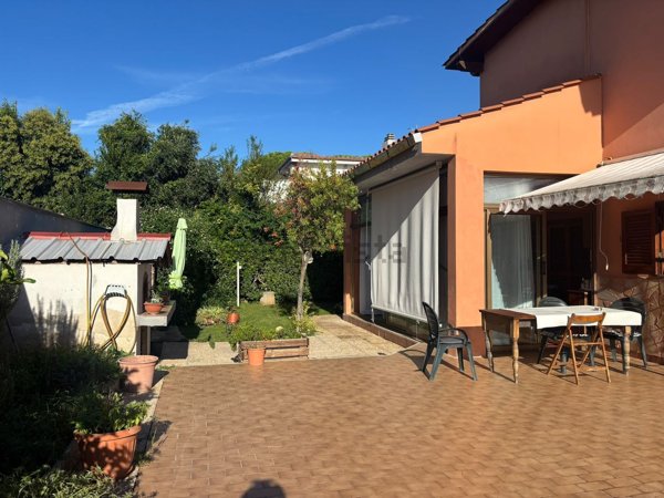 casa indipendente in vendita a Civitavecchia