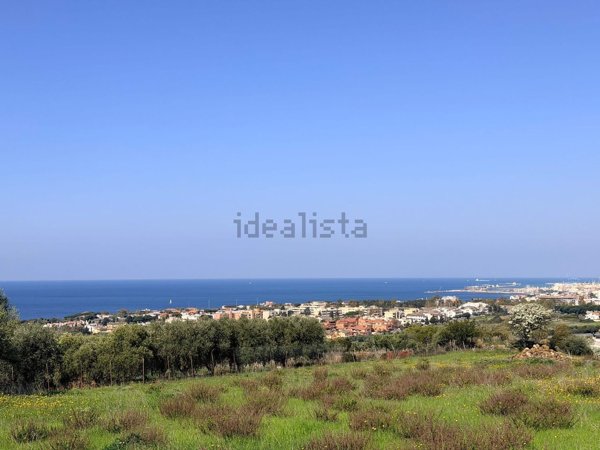 terreno in vendita a Civitavecchia