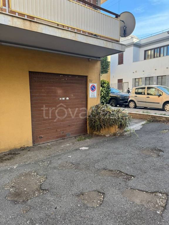 box auto in vendita a Civitavecchia