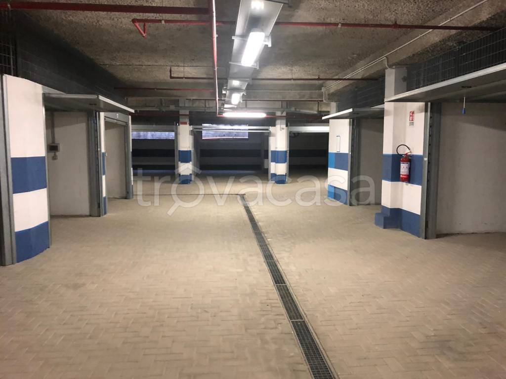 box auto in vendita a Civitavecchia