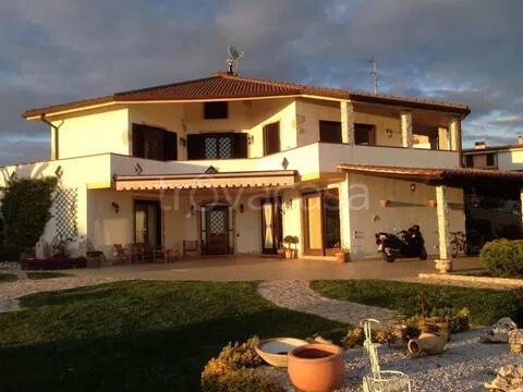 casa indipendente in vendita a Civitavecchia