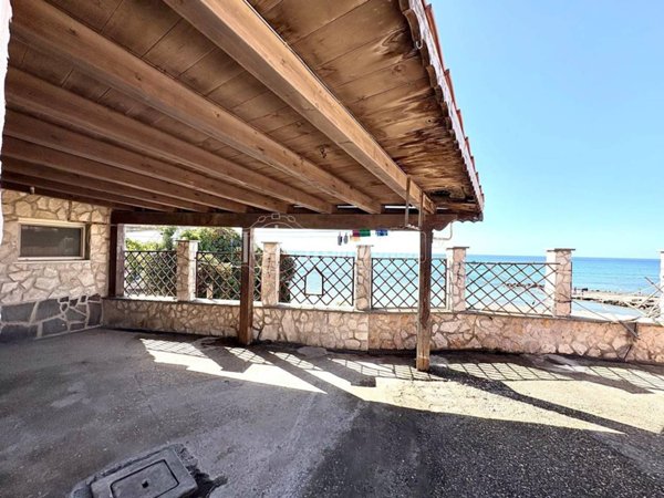 casa indipendente in vendita a Civitavecchia