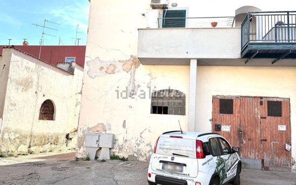 locale di sgombero in vendita a Civitavecchia