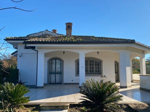 casa indipendente in vendita a Civitella San Paolo