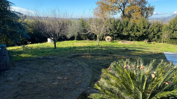 casa indipendente in vendita a Civitella San Paolo