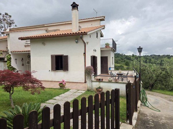 casa indipendente in vendita a Civitella San Paolo