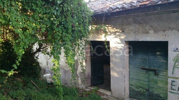 locale commerciale in vendita a Civitella San Paolo