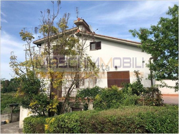 casa indipendente in vendita a Civitella San Paolo