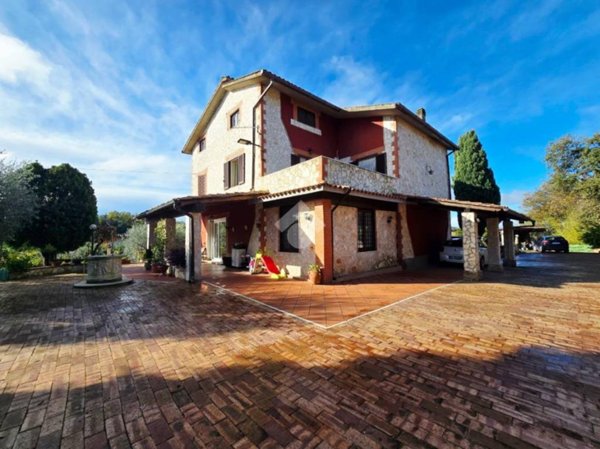 casa indipendente in vendita a Civitella San Paolo