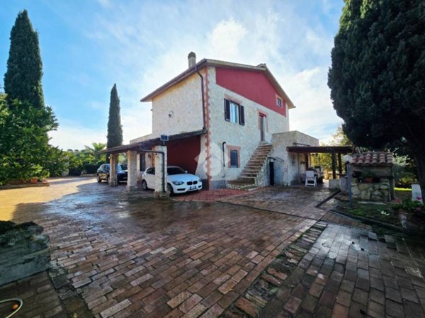 casa indipendente in vendita a Civitella San Paolo