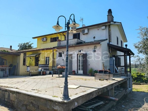 casa indipendente in vendita a Civitella San Paolo