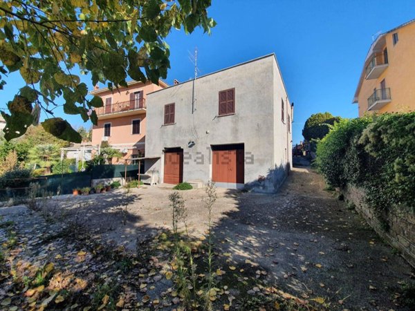 casa indipendente in vendita a Civitella San Paolo