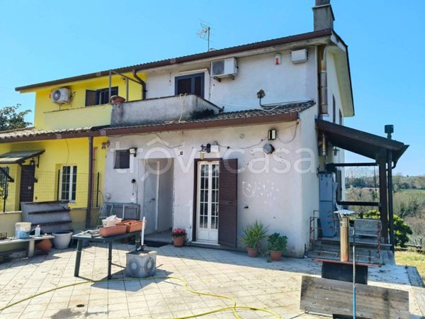 casa indipendente in vendita a Civitella San Paolo