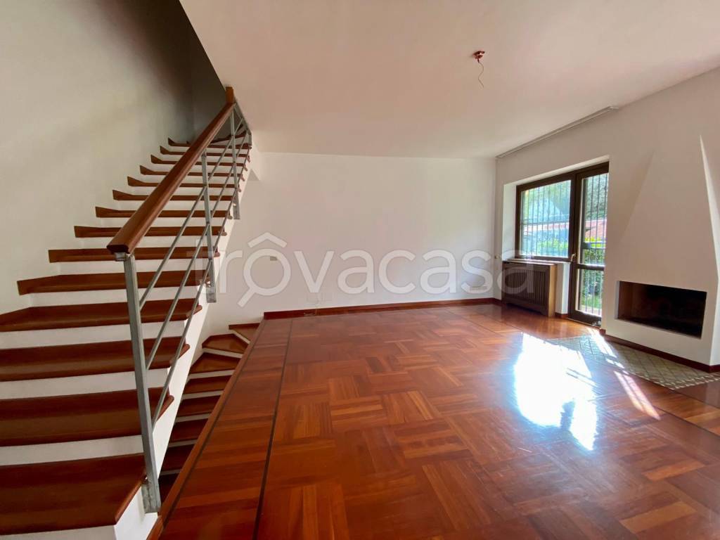 casa indipendente in vendita a Colleferro