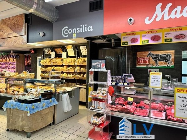 locale commerciale in vendita a Colleferro