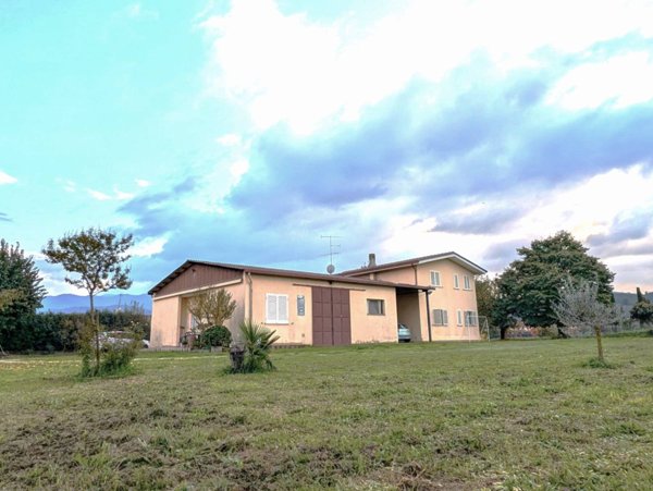 casa indipendente in vendita a Colleferro