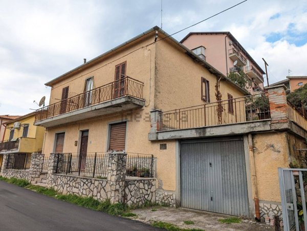 casa indipendente in vendita a Colleferro