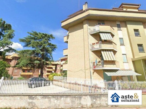 negozio in vendita a Colleferro