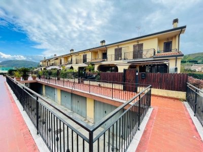 casa indipendente in vendita a Colleferro