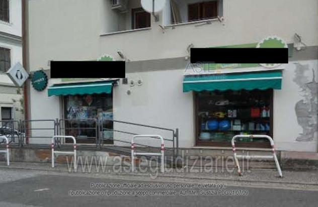 negozio in vendita a Colleferro in zona Colleferro Scalo