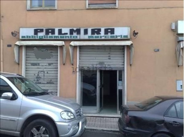 locale commerciale in vendita a Colleferro