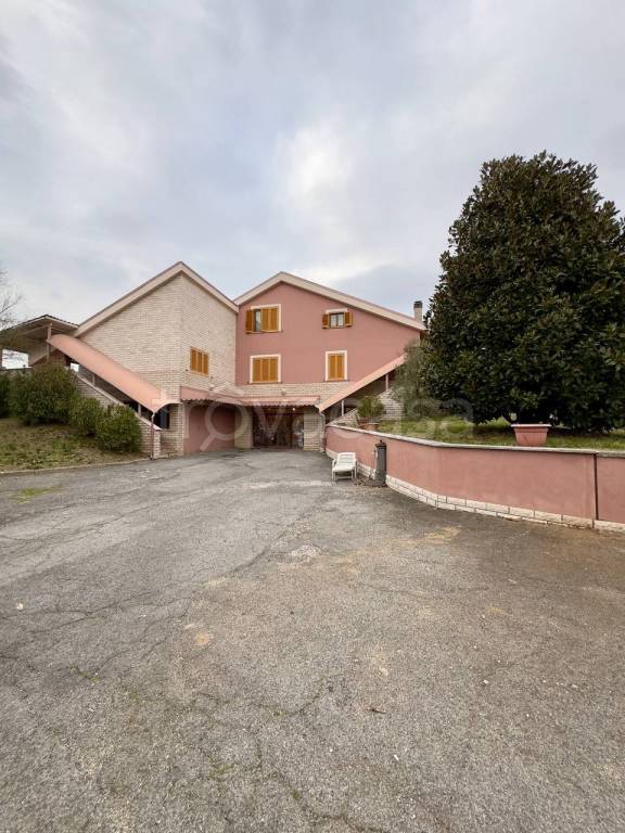 casa indipendente in vendita a Colleferro