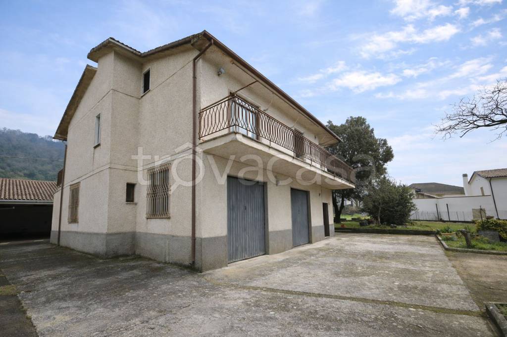 casa indipendente in vendita a Colleferro