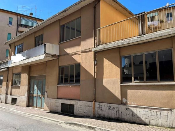 intera palazzina in vendita a Colleferro