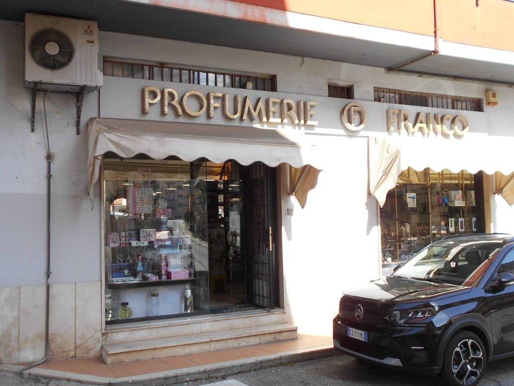 negozio in vendita a Colleferro