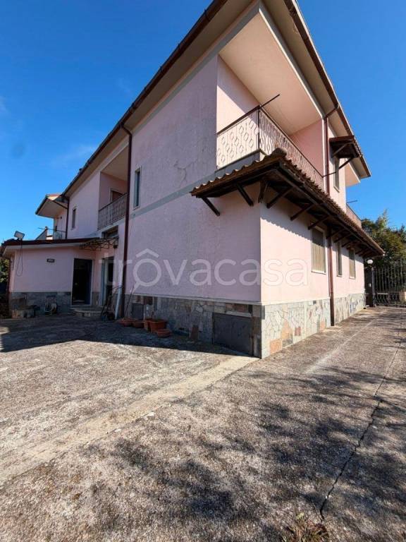 casa indipendente in vendita a Colleferro