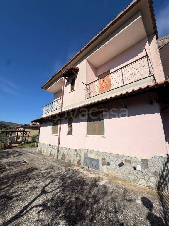 casa indipendente in vendita a Colleferro