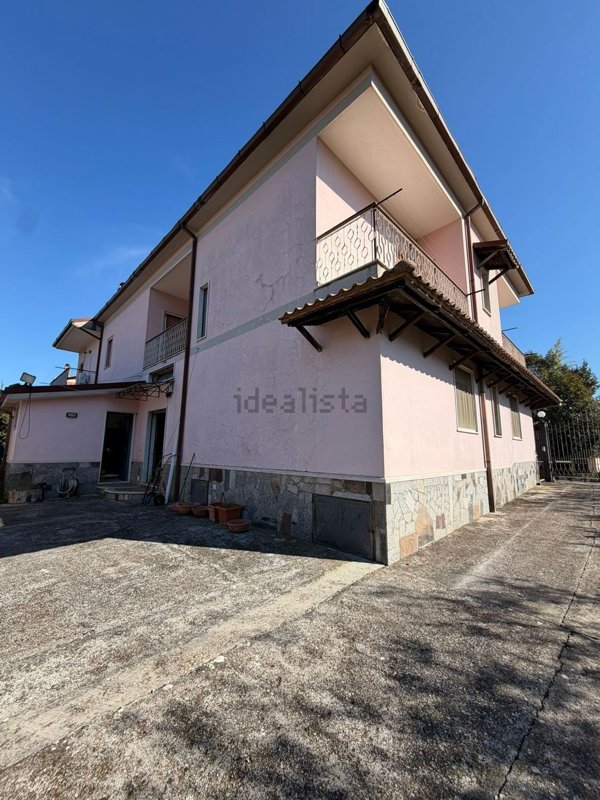 casa indipendente in vendita a Colleferro
