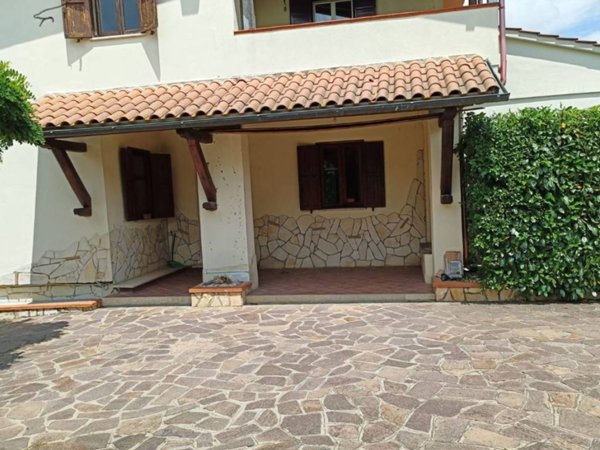 casa indipendente in vendita a Colleferro