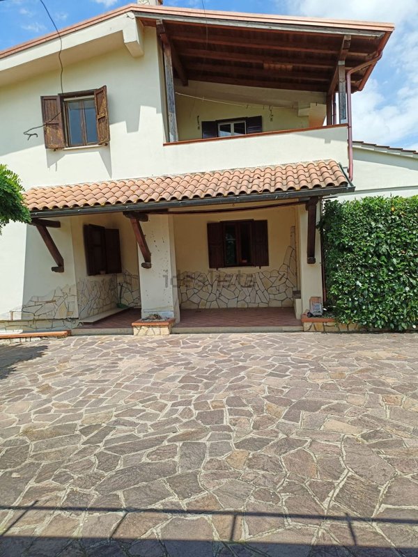 casa indipendente in vendita a Colleferro
