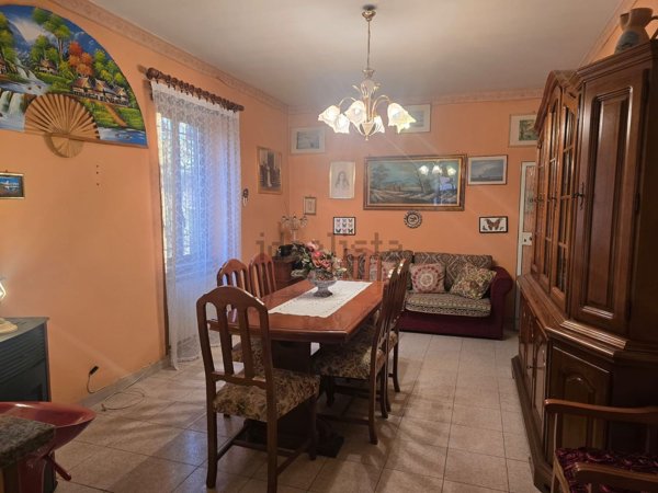 casa indipendente in vendita a Colleferro