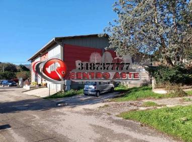 locale commerciale in vendita a Colleferro