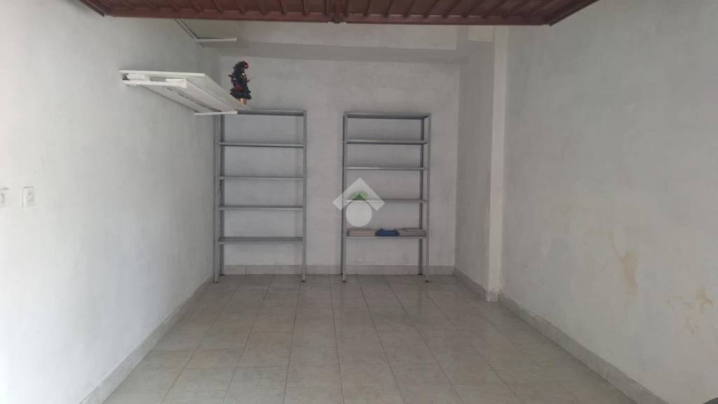 locale di sgombero in vendita a Colleferro