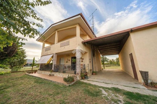 casa indipendente in vendita a Colleferro