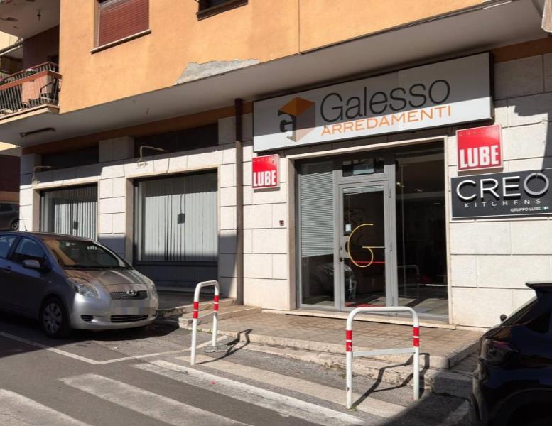 locale commerciale in vendita a Colleferro