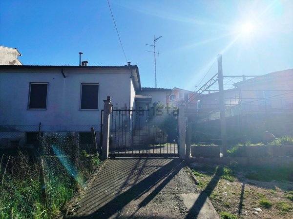 casa indipendente in vendita a Colleferro