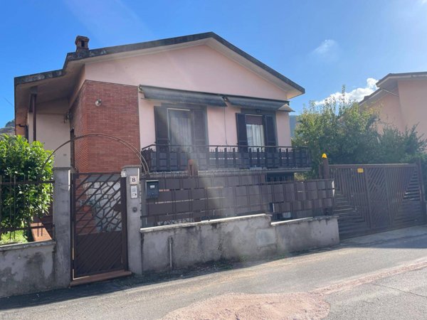 casa indipendente in vendita a Colleferro