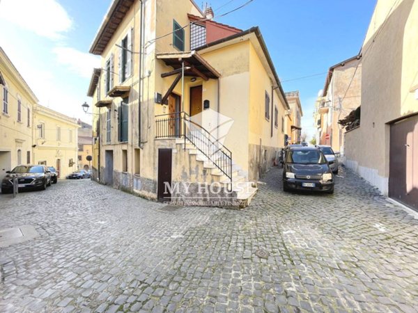 appartamento in vendita a Colonna