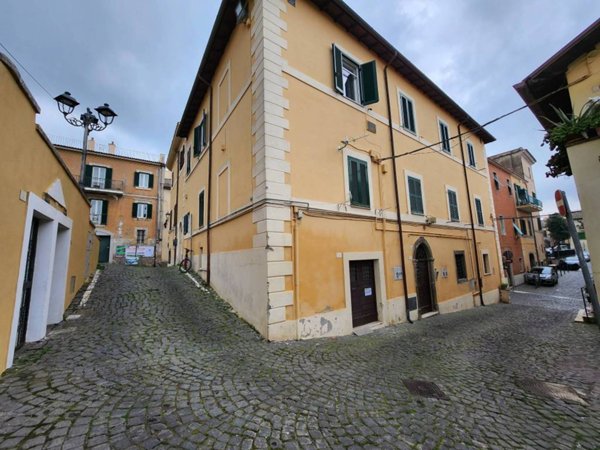 appartamento in vendita a Colonna