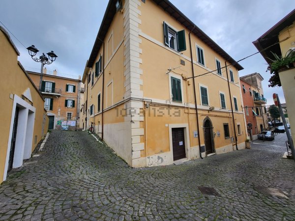 appartamento in vendita a Colonna