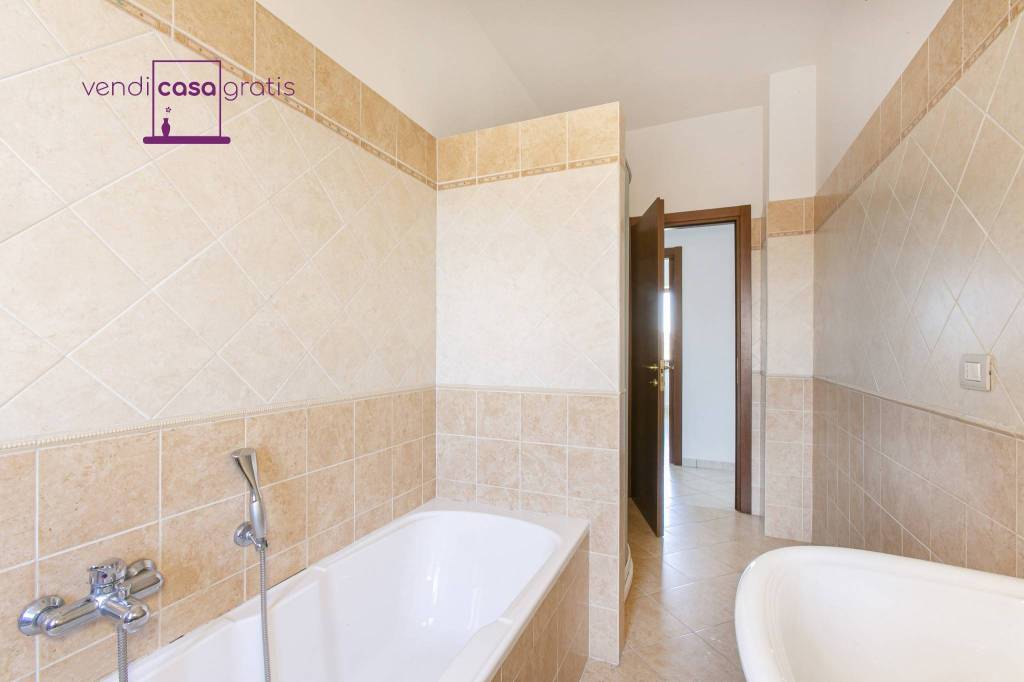 appartamento in vendita a Colonna