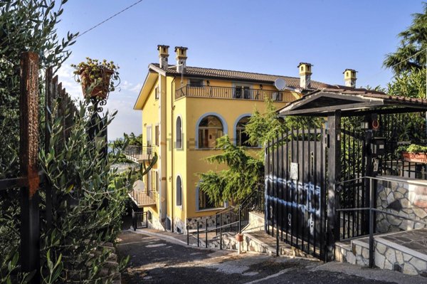casa indipendente in vendita a Colonna