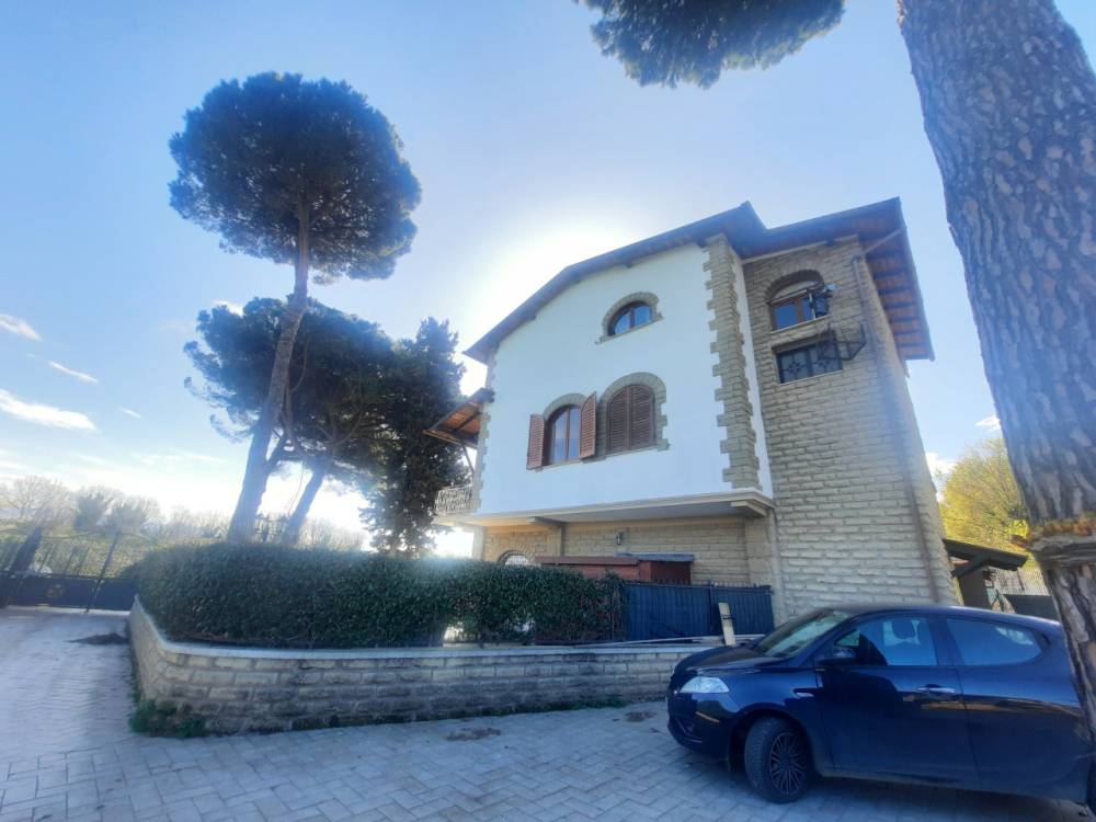 appartamento in vendita a Colonna