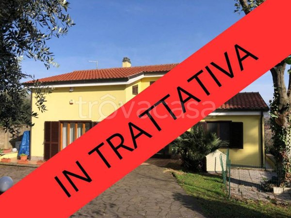 casa indipendente in vendita a Colonna